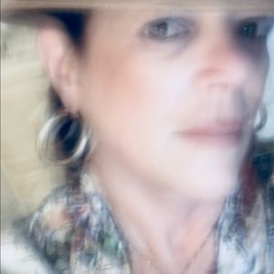 Meet your Posher, Deborah